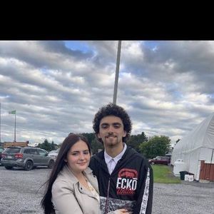 Meet your Posher, Laurence